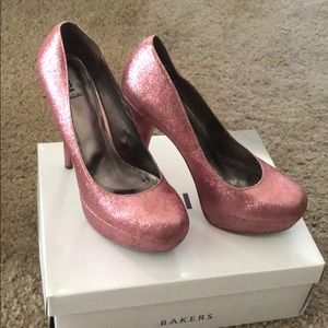 Glitter pink pumps